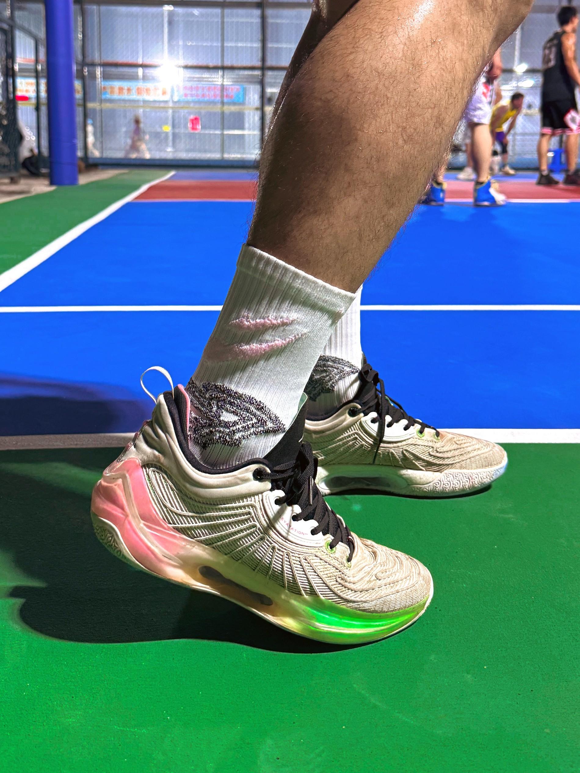 wow鞋狗来了|穿到发黑都舍不得扔的球鞋👟